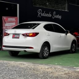 
										MAZDA 2 TOURING SEDAN AT 1.5CC full									