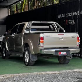 TOYOTA HILUX 2.7 MT 4×4 GASOLINA