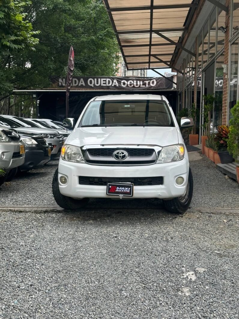 
								TOYOTA HILUX DC 2.7L MT 4×2 GASOLINA full									