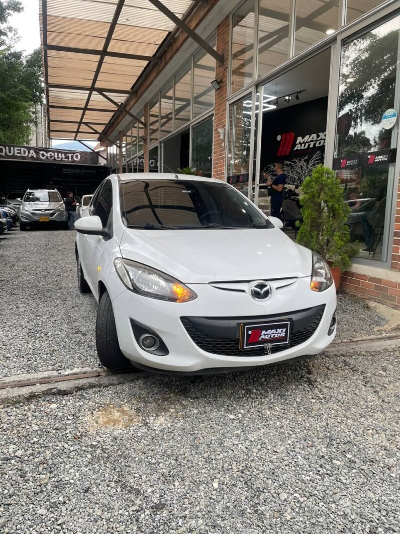 
								MAZDA 2 HB MT full									