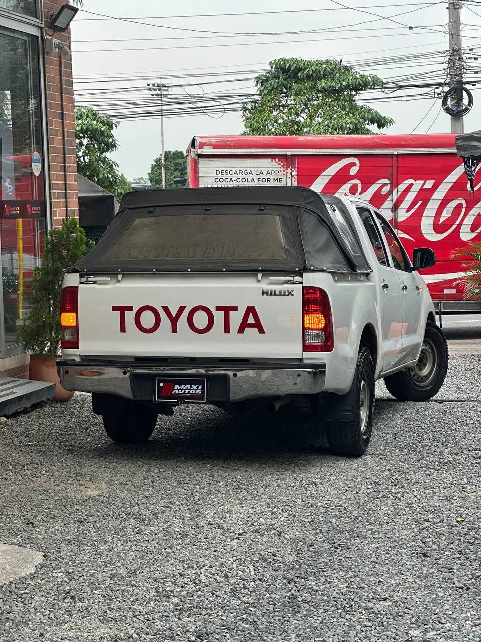 TOYOTA HILUX DC 2.7L MT 4×2 GASOLINA