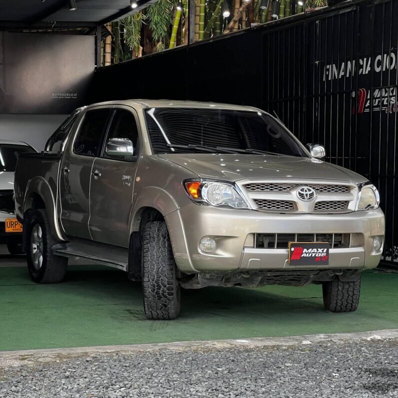 
								TOYOTA HILUX 2.7 MT 4×4 GASOLINA full									