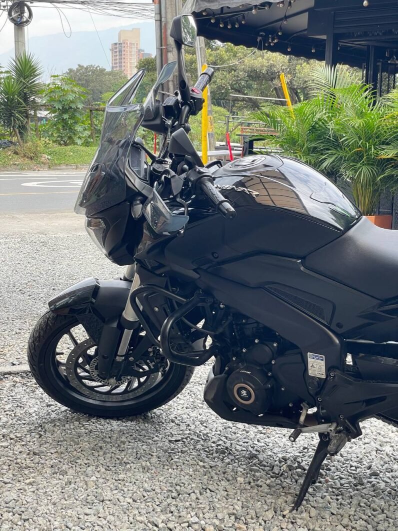 
								BAJAJ DOMINAR D 400 full									