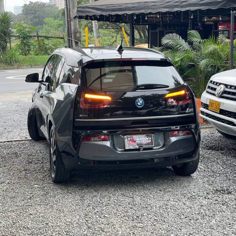 
								BMW I3 ELECTRICO HB full									