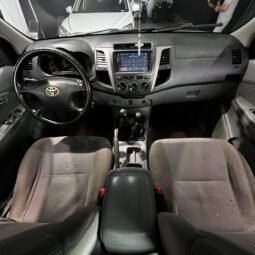 
										TOYOTA HILUX 2.7 MT 4×4 GASOLINA full									