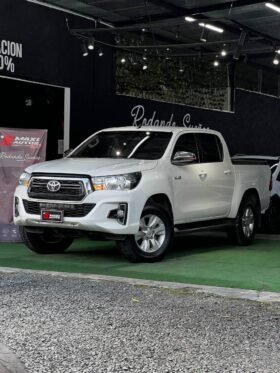 TOYOTA HILUX 2.4 MT 4X4 DIESEL