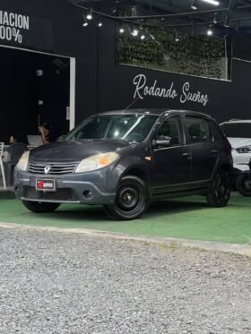 RENAULT SANDERO AUTHENTIQUE