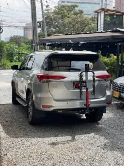 
										TOYOTA FORTUNER SR5 AT DIESEL 4X2 full									