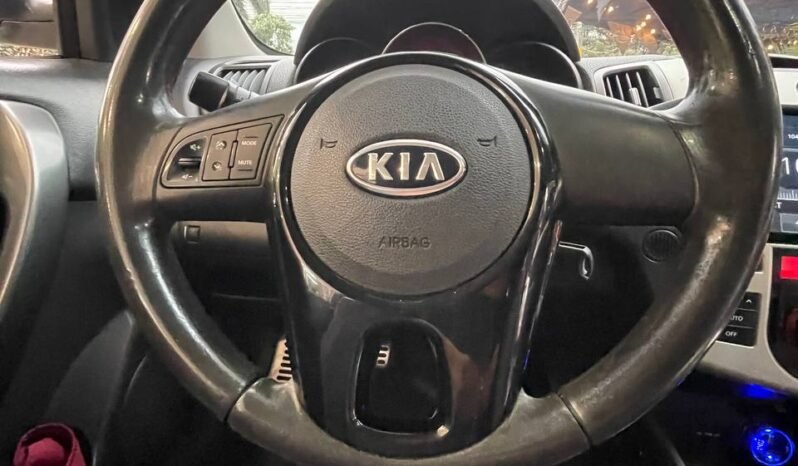 
								KIA CERATO FORTE 1.6L AT full									