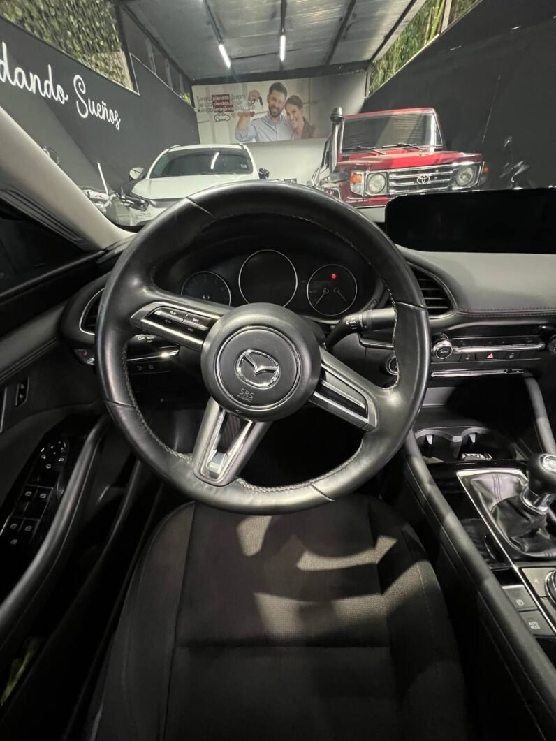
								MAZDA 3 TOURING MT full									
