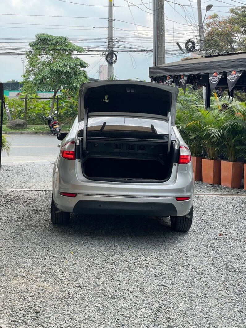
								FORD FIESTA TITANIUM AT 1.6 full									