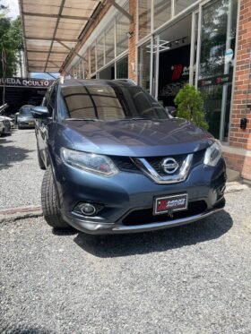 NISSAN X-TRAIL ADVANCE 2.5L AT 4×2 7PTOS.