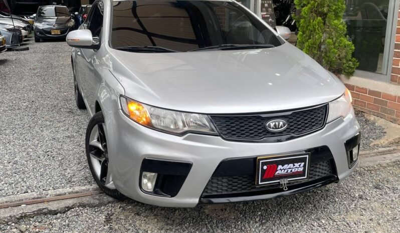 
								KIA CERATO FORTE 1.6L AT full									