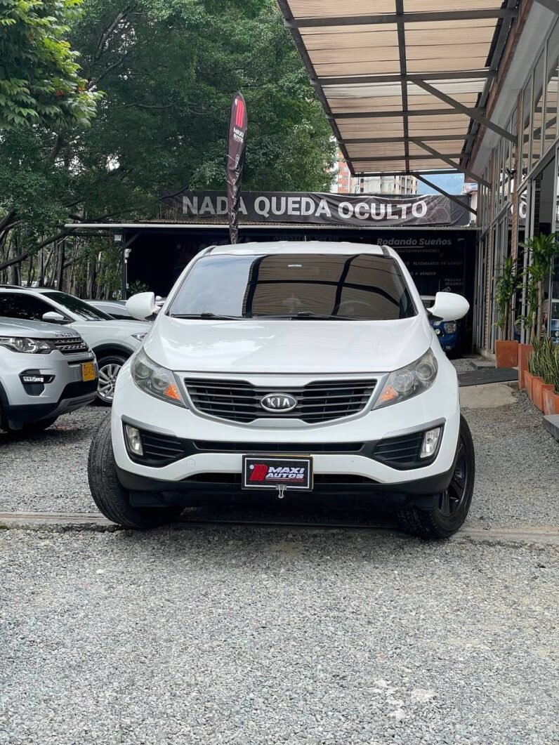 
								KIA SPORTAGE REVOLUTION 2.0 AT 4X2 GASOL full									