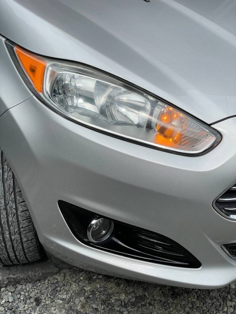 
								FORD FIESTA TITANIUM AT 1.6 full									
