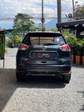 NISSAN X-TRAIL ADVANCE 2.5L AT 4×2 7PTOS.