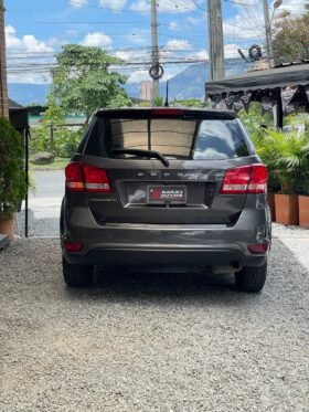 DODGE JOURNEY SE 2.4L AUT 4X2 7P