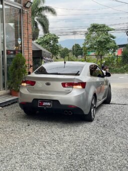 
										KIA CERATO FORTE 1.6L AT full									