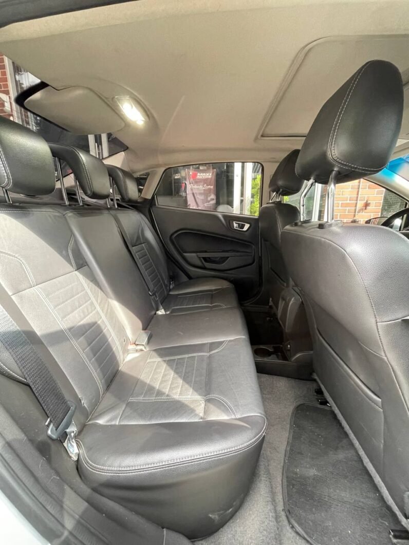 
								FORD FIESTA TITANIUM AT 1.6 full									