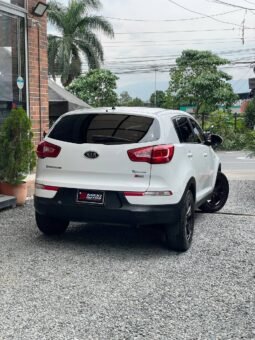 
										KIA SPORTAGE REVOLUTION 2.0 AT 4X2 GASOL full									