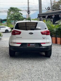 
										KIA SPORTAGE REVOLUTION 2.0 AT 4X2 GASOL full									