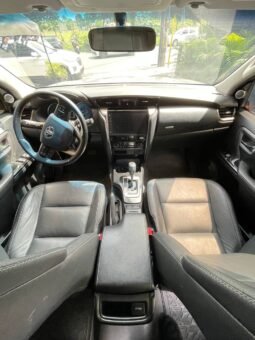 
										TOYOTA FORTUNER SR5 AT DIESEL 4X2 full									