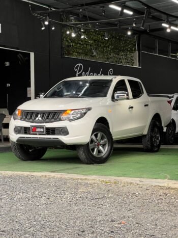 MITSUBISHI SPORTERO L200 MT 4X4 DIESEL