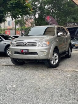 
										TOYOTA FORTUNER 2.7 4X4 AT 7PTOS GASOL full									