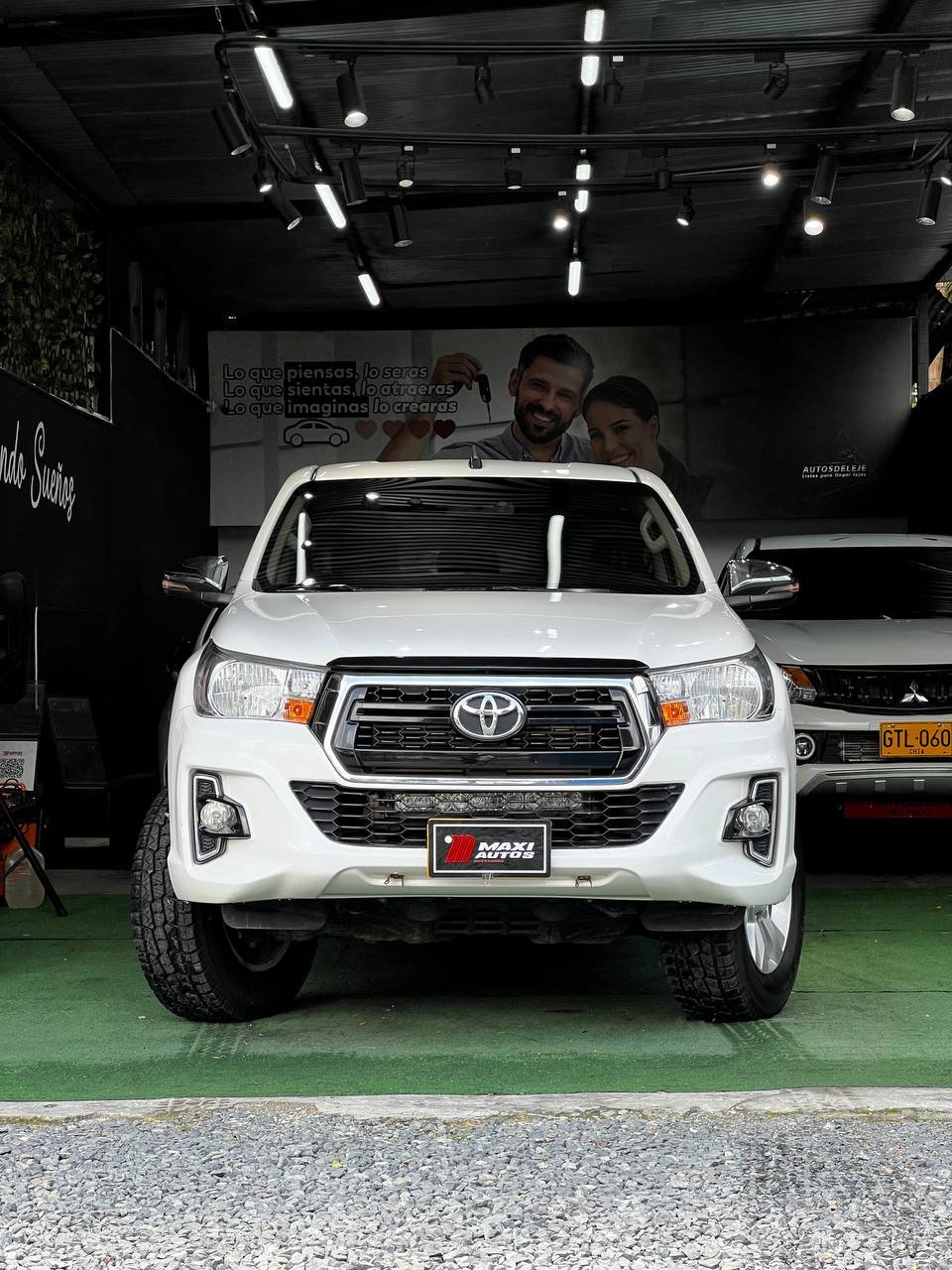 TOYOTA HILUX 2.4 MT 4X4 DIESEL