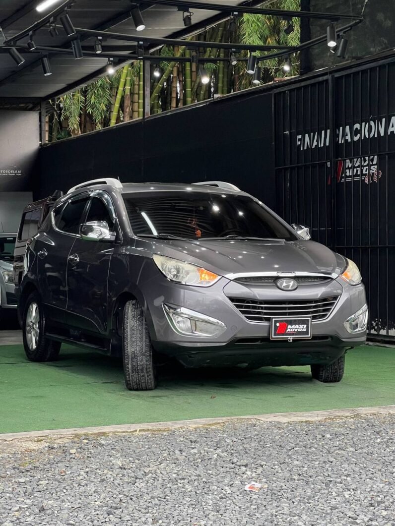 
								HYUNDAI TUCSON IX35 GL  MT 2.0 4X2 GASOLINA full									