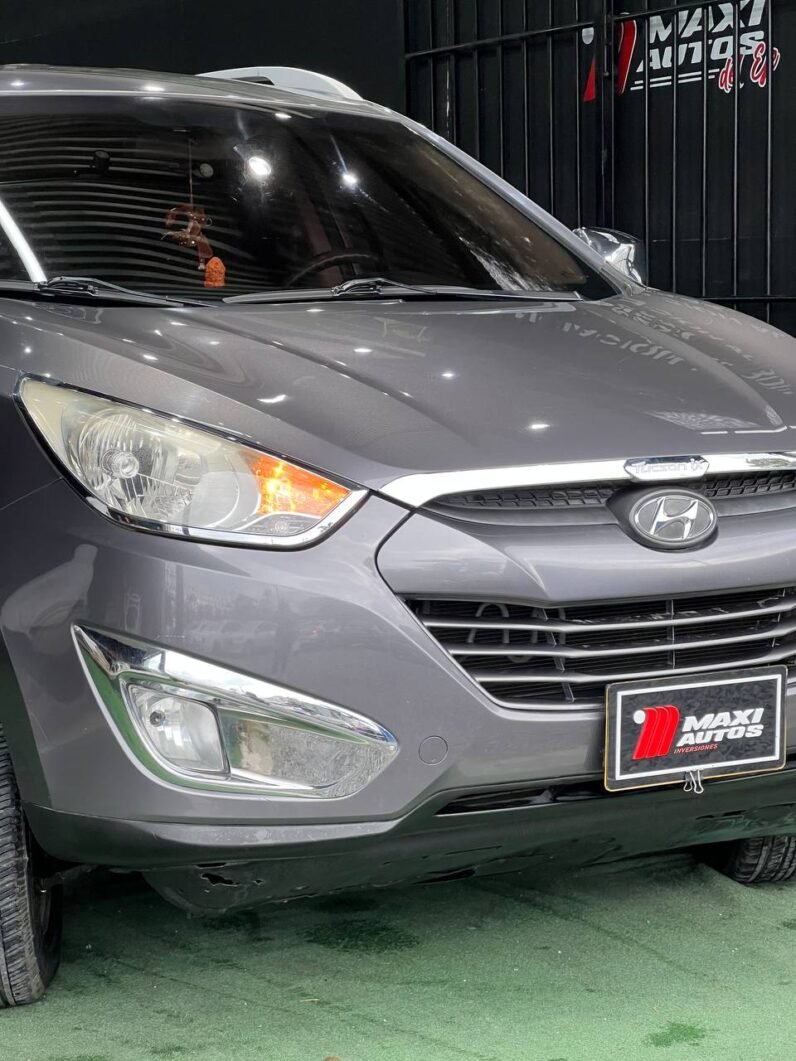 
								HYUNDAI TUCSON IX35 GL  MT 2.0 4X2 GASOLINA full									