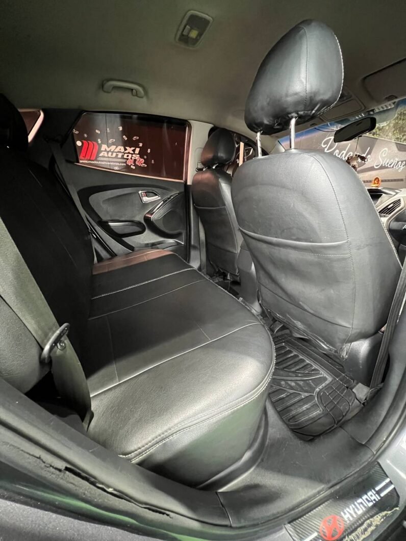 
								HYUNDAI TUCSON IX35 GL  MT 2.0 4X2 GASOLINA full									