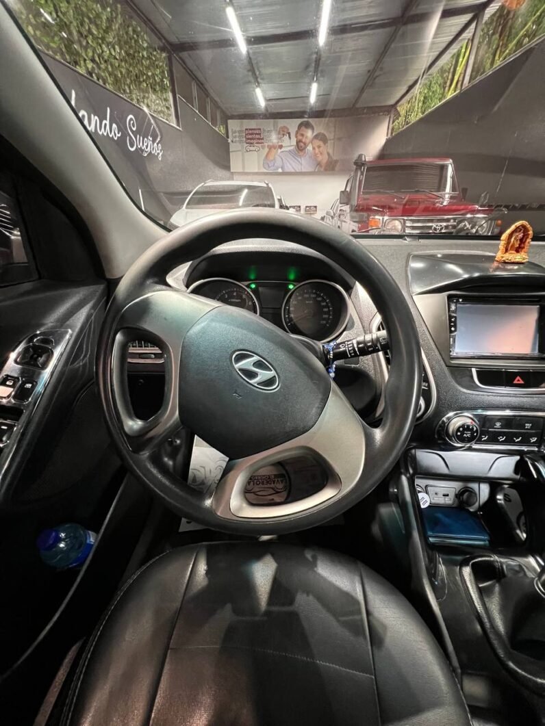 
								HYUNDAI TUCSON IX35 GL  MT 2.0 4X2 GASOLINA full									