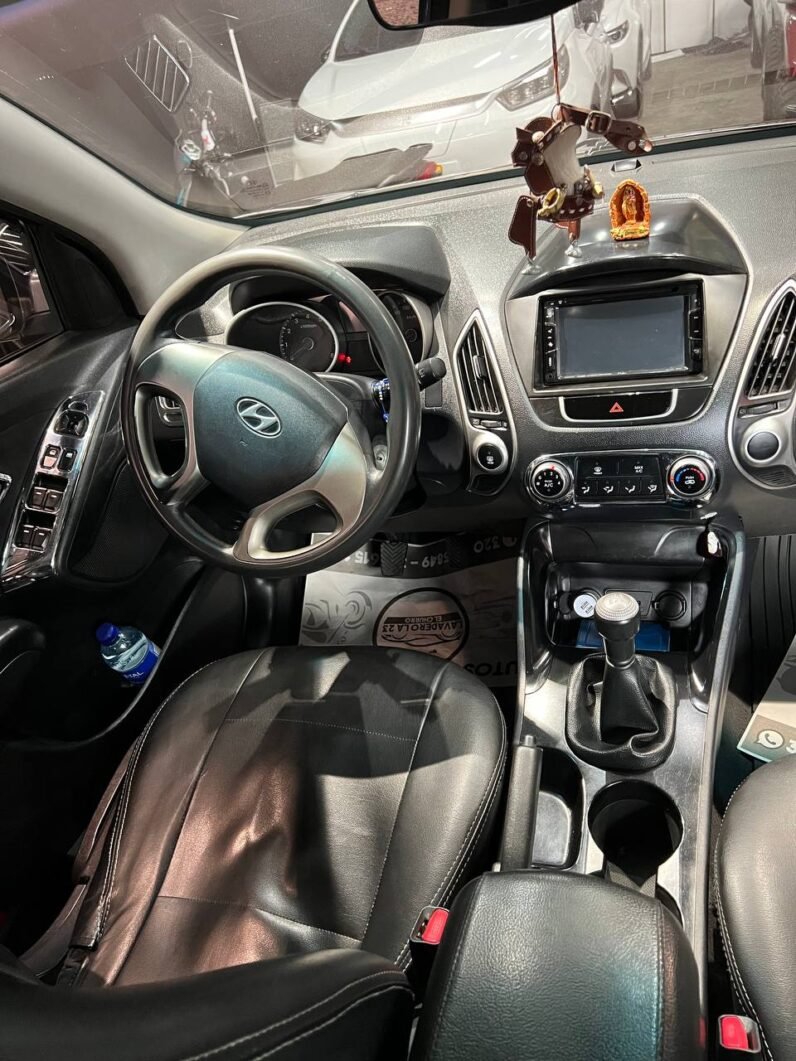 
								HYUNDAI TUCSON IX35 GL  MT 2.0 4X2 GASOLINA full									