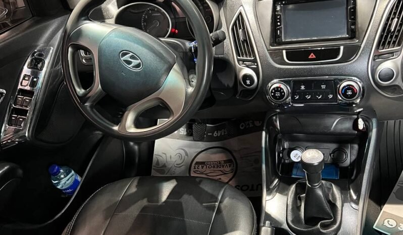 
								HYUNDAI TUCSON IX35 GL  MT 2.0 4X2 GASOLINA full									