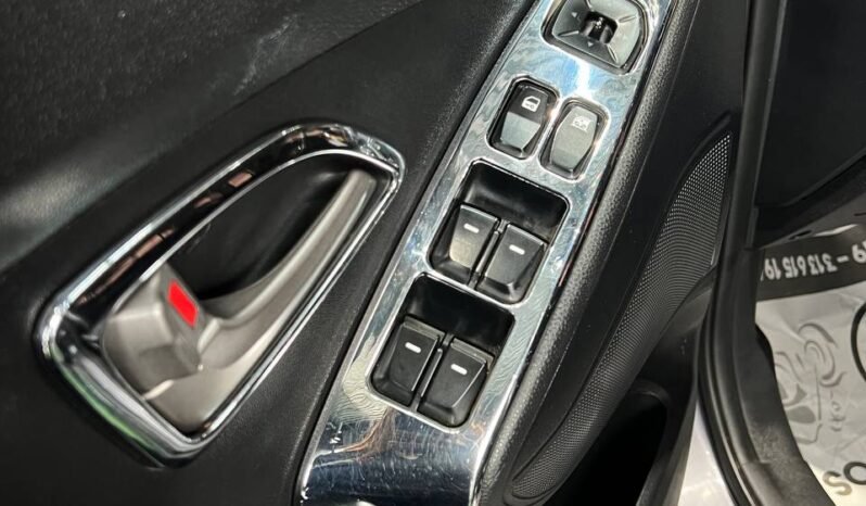 
								HYUNDAI TUCSON IX35 GL  MT 2.0 4X2 GASOLINA full									