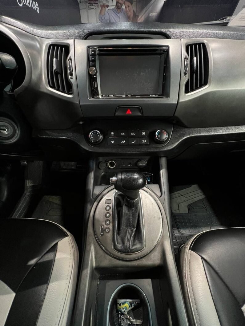 
								KIA SPORTAGE REVOLUTION 2.0 AT 4X2 GASOL full									