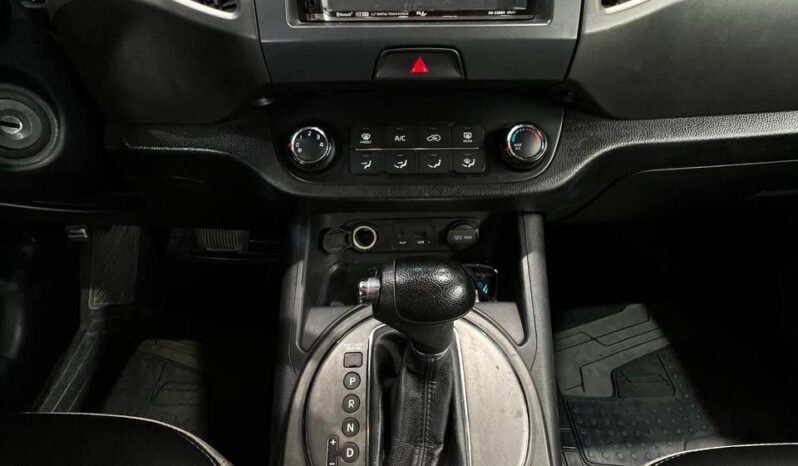 
								KIA SPORTAGE REVOLUTION 2.0 AT 4X2 GASOL full									