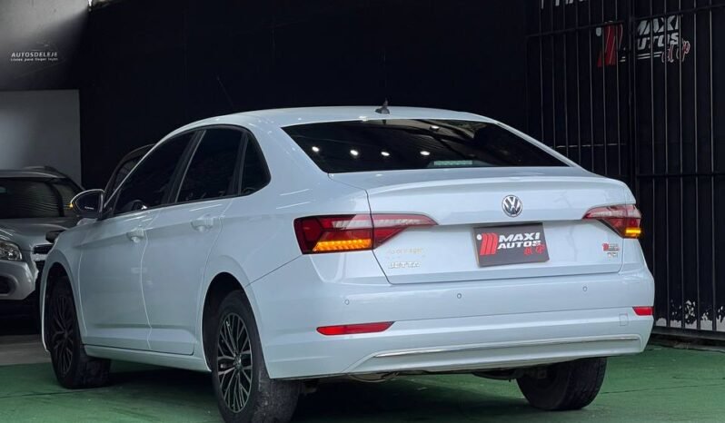 
								VOLKSWAGEN JETTA TSI COMFORTLINE 1.4T MT full									