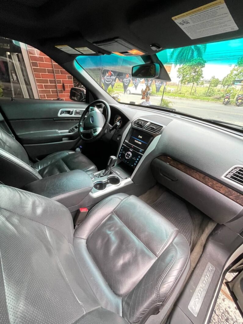
								FORD EXPLORER LIMITED AT 4X4 full									