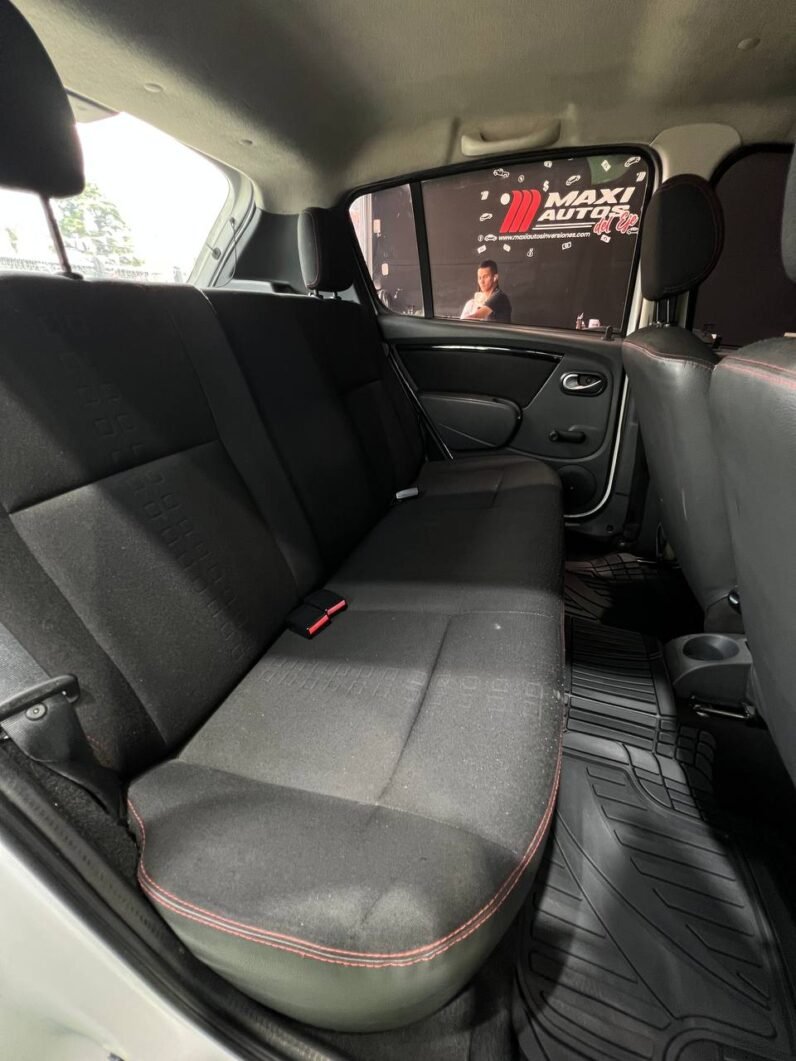 
								RENAULT SANDERO EXPRESSION 1.6 MT full									