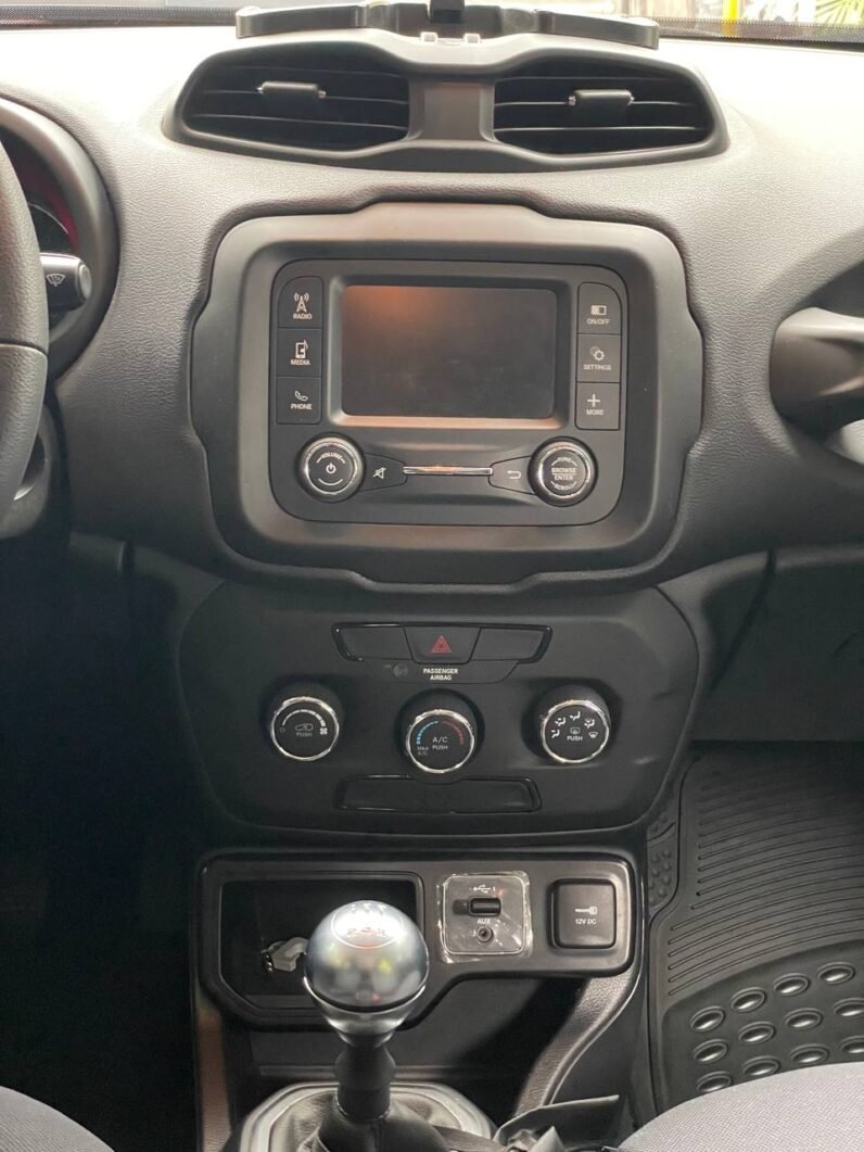 
								JEEP RENEGADE SPORT MT  4X2 full									