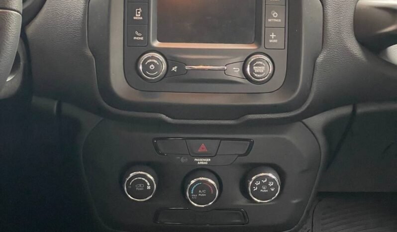 
								JEEP RENEGADE SPORT MT  4X2 full									