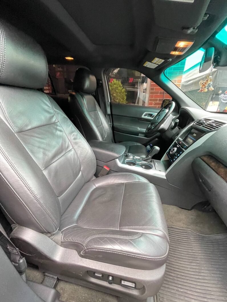 
								FORD EXPLORER LIMITED AT 4X4 full									