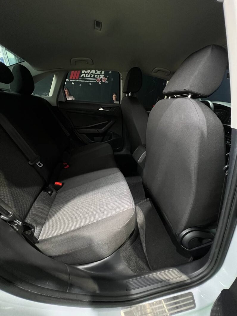 
								VOLKSWAGEN JETTA TSI COMFORTLINE 1.4T MT full									