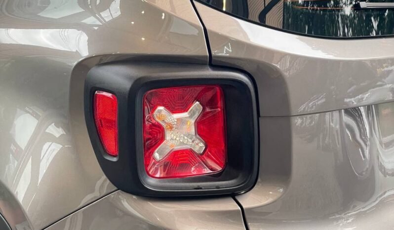 
								JEEP RENEGADE SPORT MT  4X2 full									