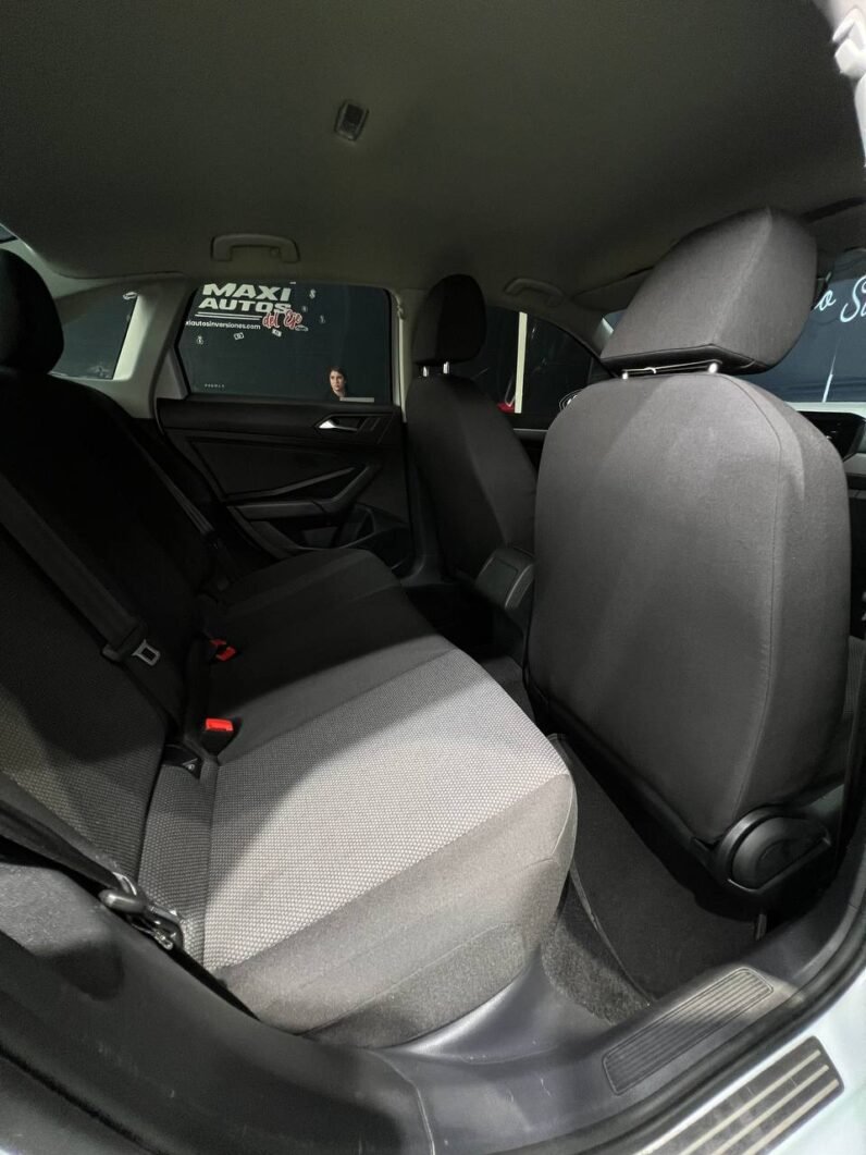 
								VOLKSWAGEN JETTA TSI COMFORTLINE 1.4T MT full									