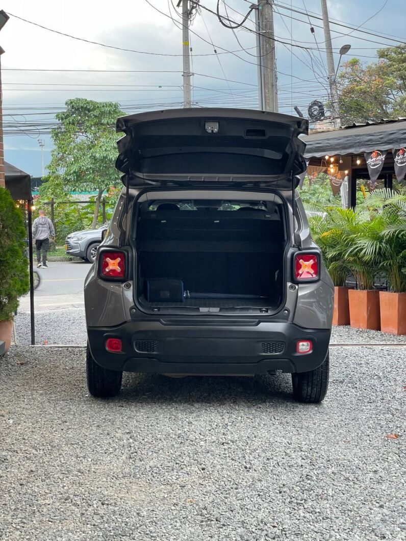 
								JEEP RENEGADE SPORT MT  4X2 full									