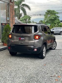 
										JEEP RENEGADE SPORT MT  4X2 full									