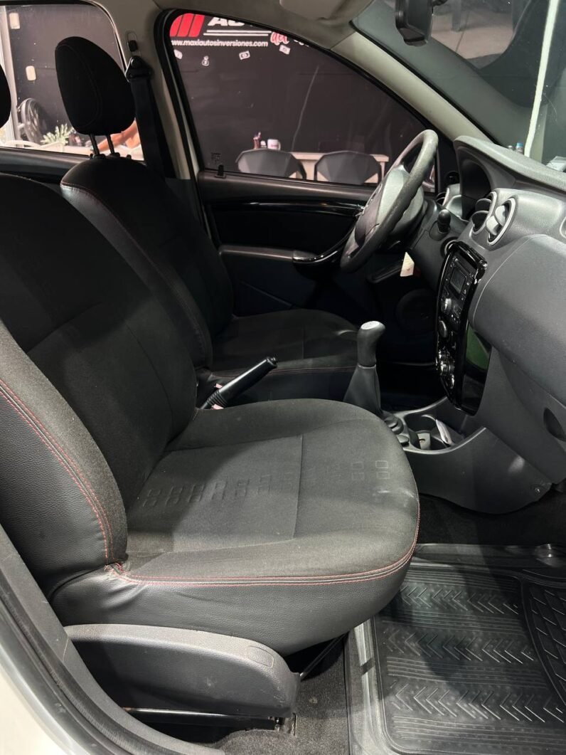 
								RENAULT SANDERO EXPRESSION 1.6 MT full									